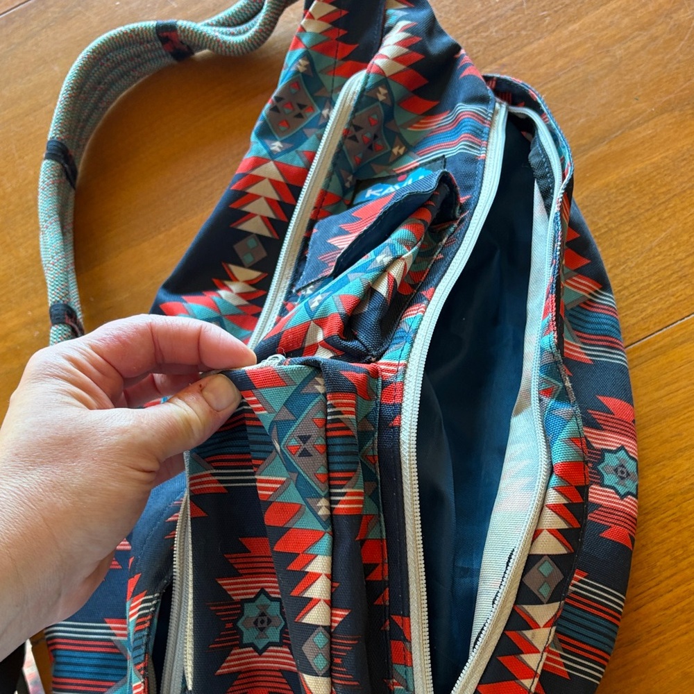 KAVU Aztec Pattern Sling Bag - Picture 3 of 5